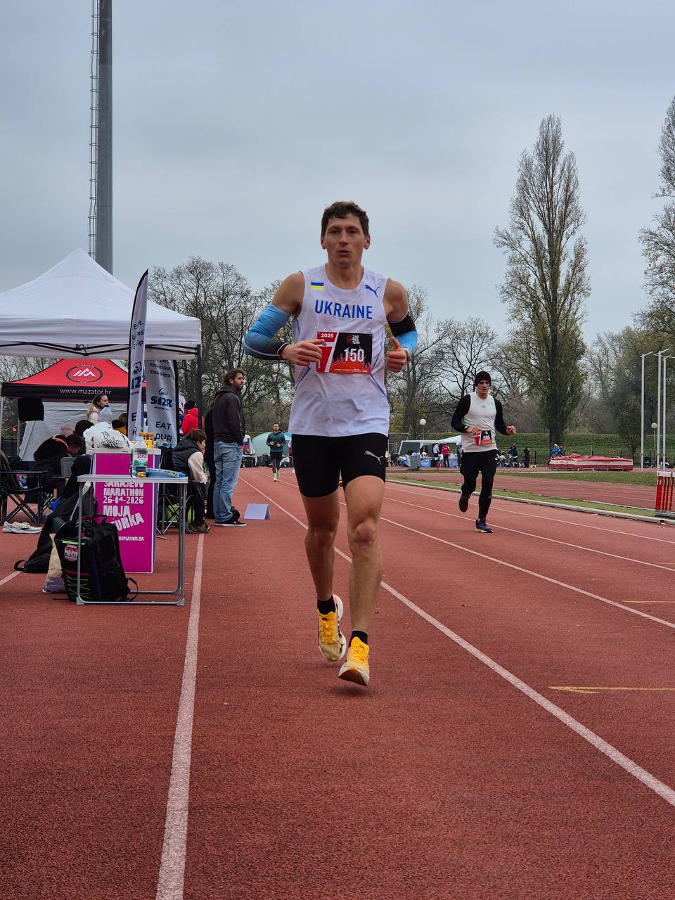 Бронза в абсолюті та два рекорди: виступ представника нашої кафедри в Загребі